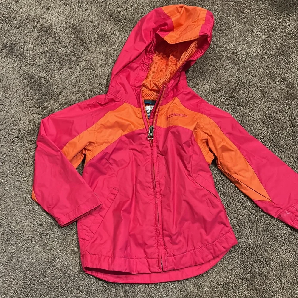 Toddler girl 18/24m Columbia rain jacket and Old Navy green winter jacket bundle